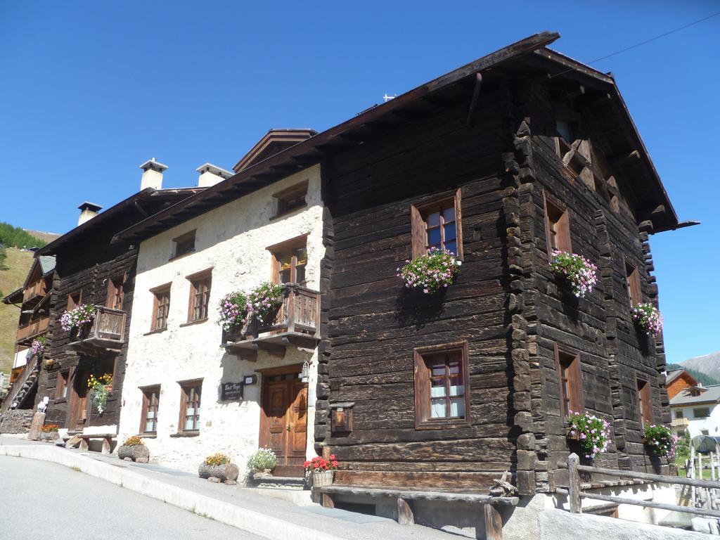 Bait Vegl Lägenhet Livigno Exteriör bild